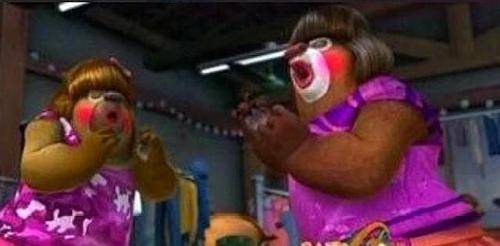 盘点熊出没中熊二六次最奇葩的变装,网友:最后一个简直是辣眼睛_熊大