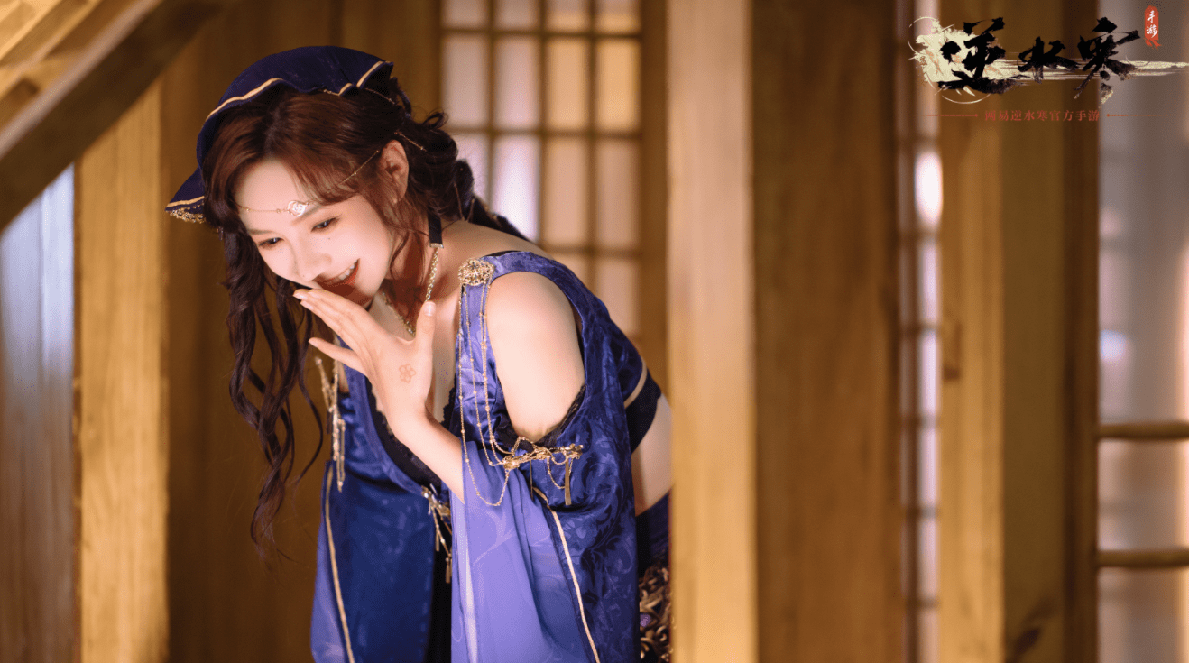 洛丽塔大哥cos纯欲舞娘,只因身上少了此物,被粉丝拿放大镜细看_妹子