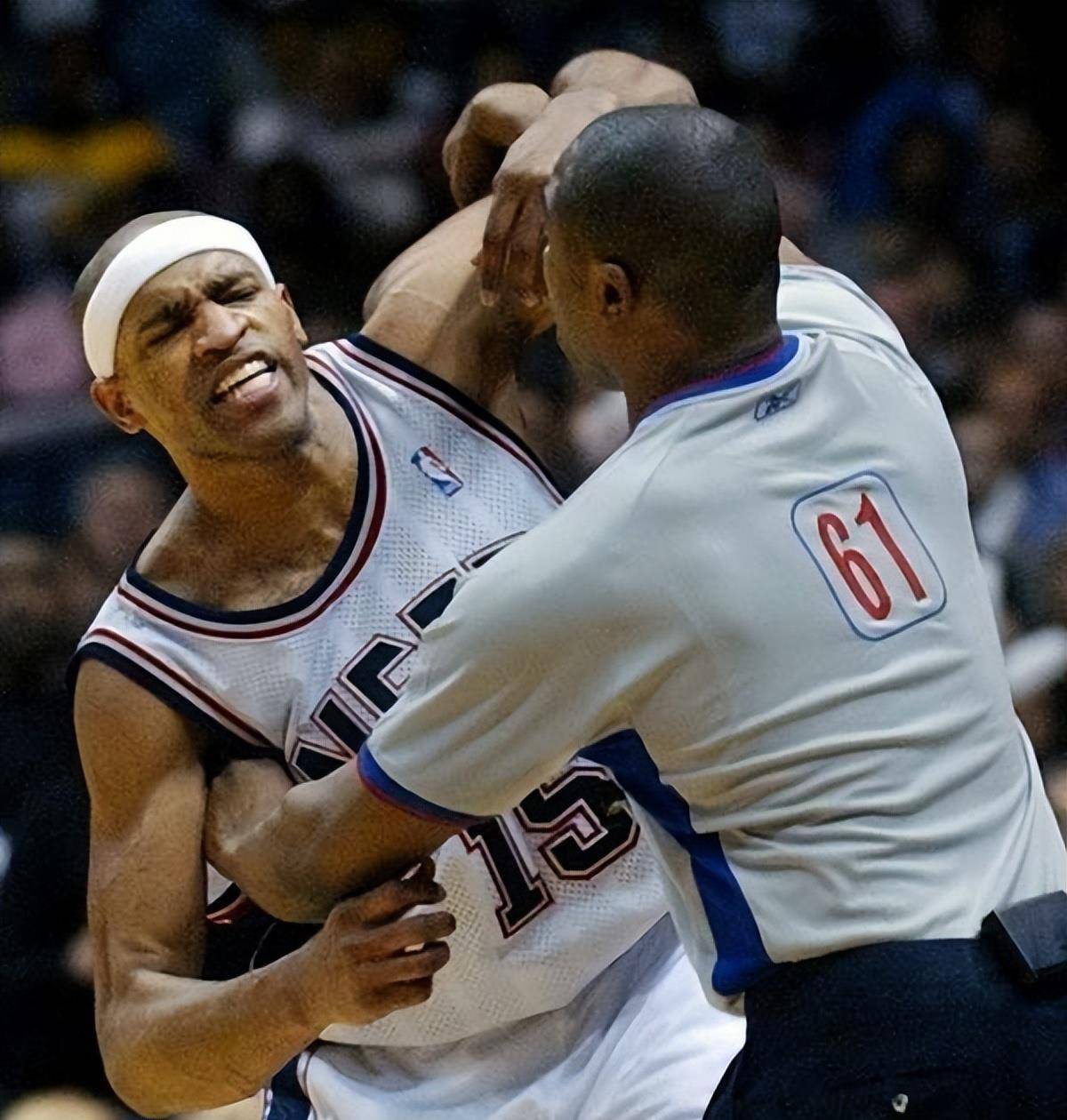nba365天365星-鲍文_防守_卡特_方外线