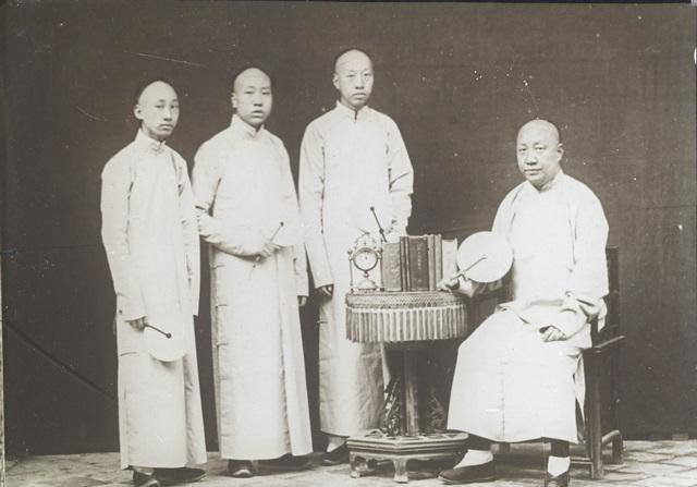 清末时期的中国人物老照片_清朝_公子_大小官员