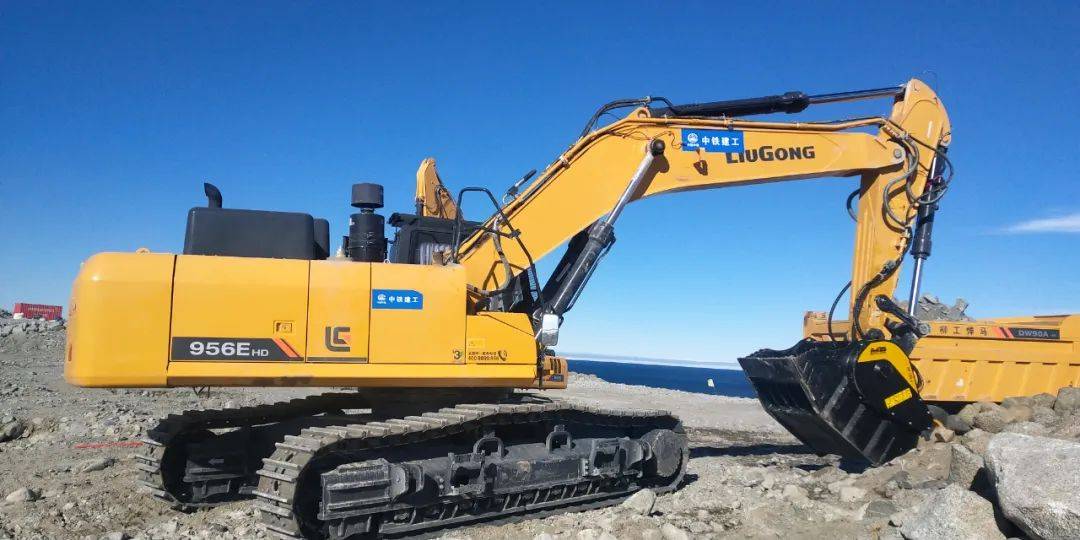 我在零下50度的南极施工柳工956ehd挖掘机硬核实力揭密