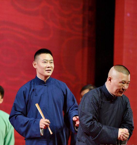 他是德云社唯一清华大学毕业的,第一个祝郭德纲:郭爸父亲节快乐寂寂锁