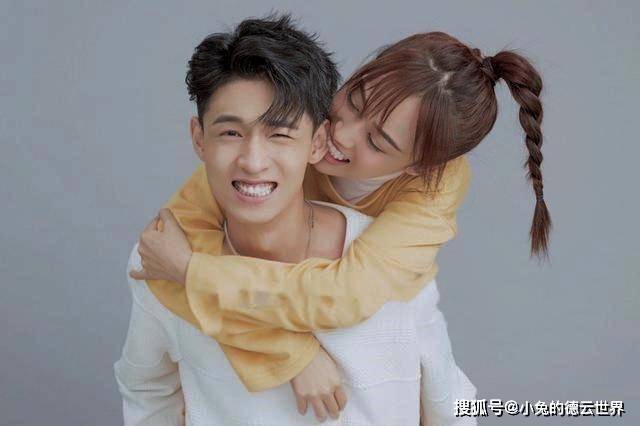 德云社秦霄贤前女友发文,在线硬刚老秦粉丝,再次发出警告话语_辛雨锡