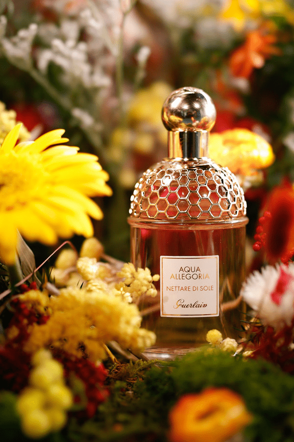 法国娇兰携花漾大使欧阳娜娜揭幕花草水语系列|美妆美容媒体_香水