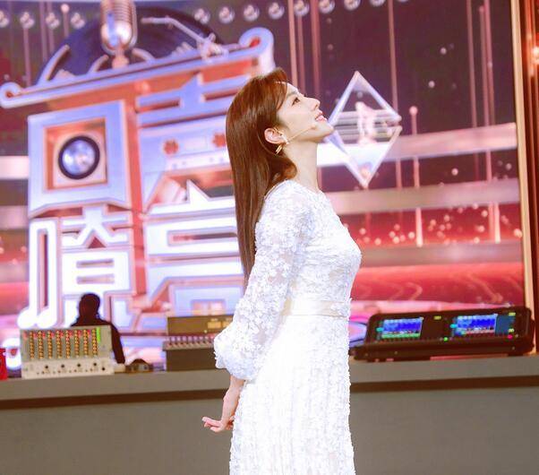 原创李思思正式回归回声嘹亮节目被调到冷门频道的说法不攻自破