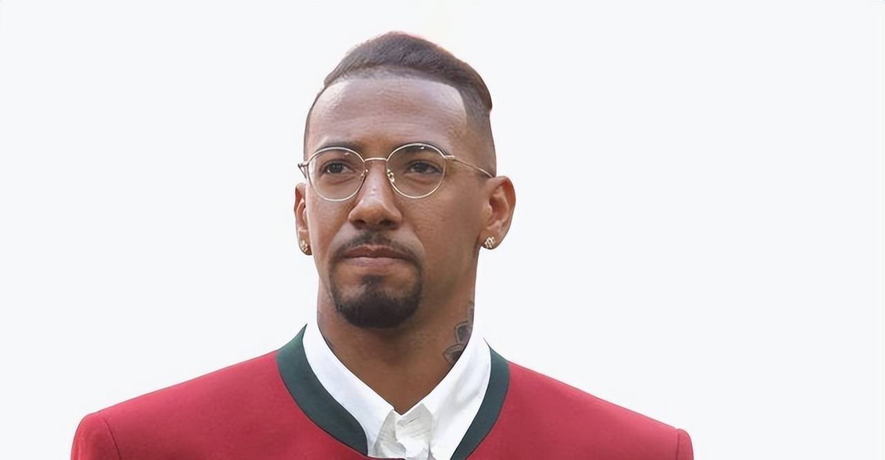 海因里希奉劝博阿滕专注比赛,萨利争取凯恩的难度很高_足球运动员