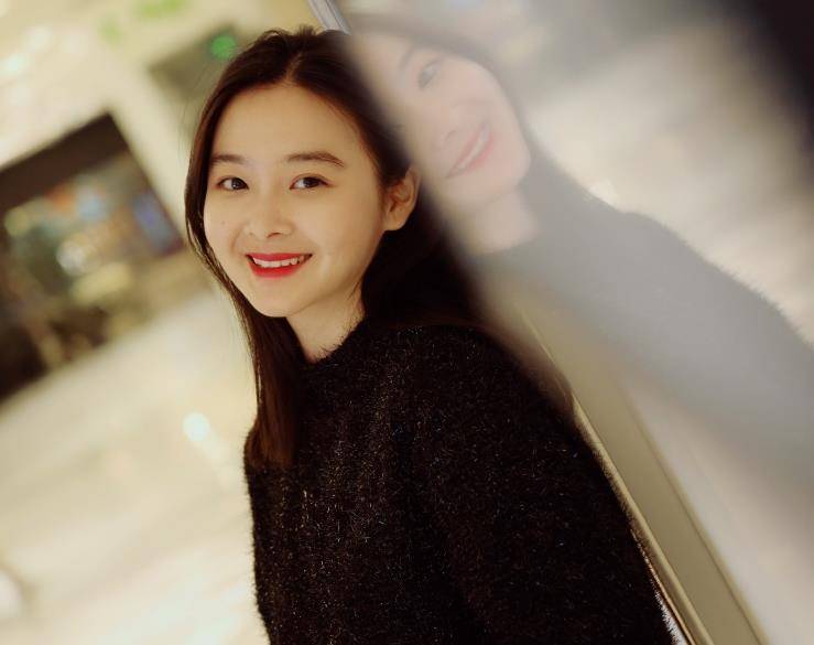 原创童星出道的杨丽晓如今逆袭美得不可方物她和释小龙秘密结婚