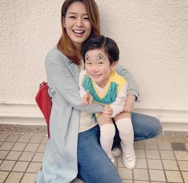 丈夫不忠诚,晚上她就宣布已经分手,前后不到6小时_吕慧仪_黄文迪_时候