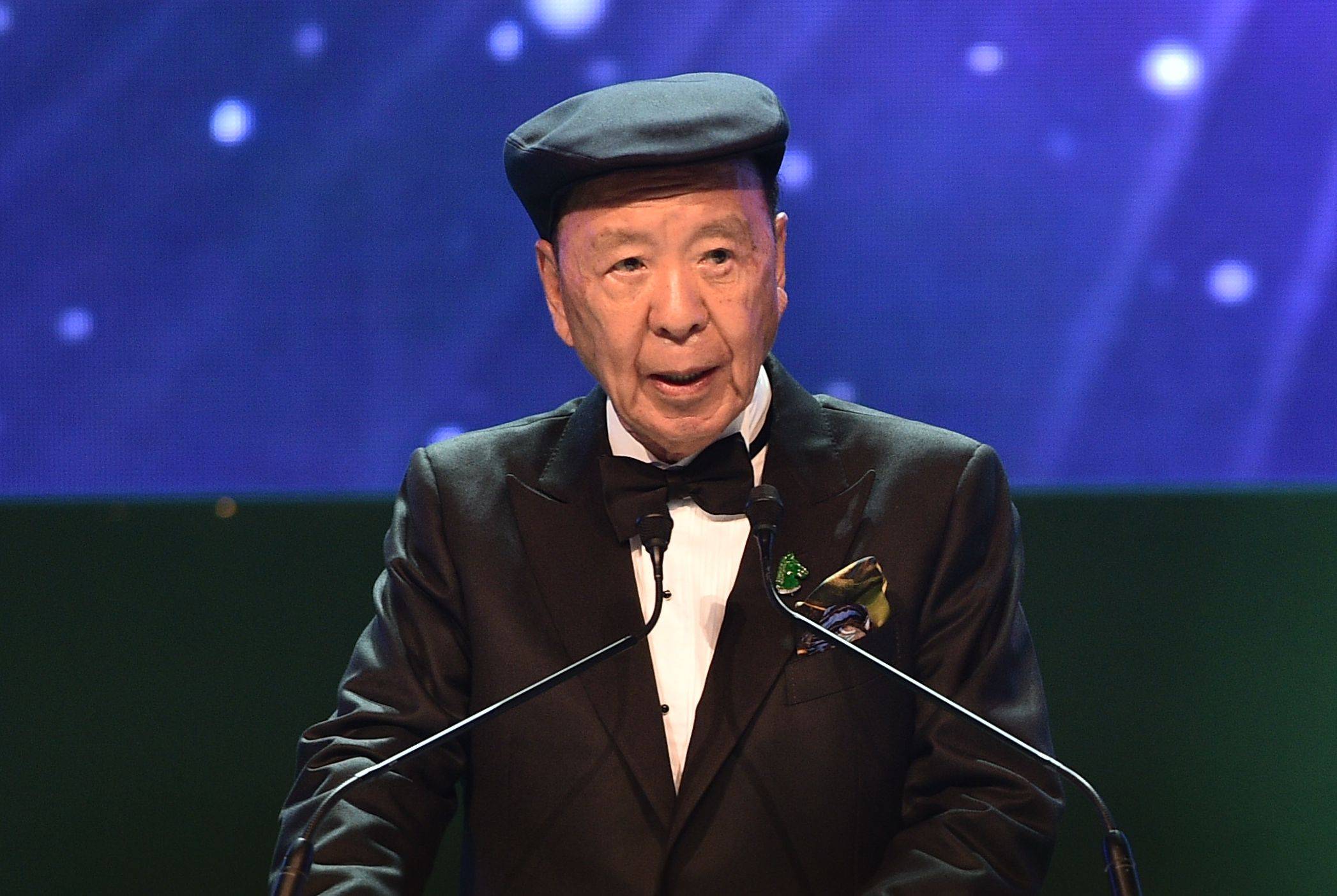 原创澳门六个赌王五个在亏钱连何超琼也顶不住只有吕志和在赚钱