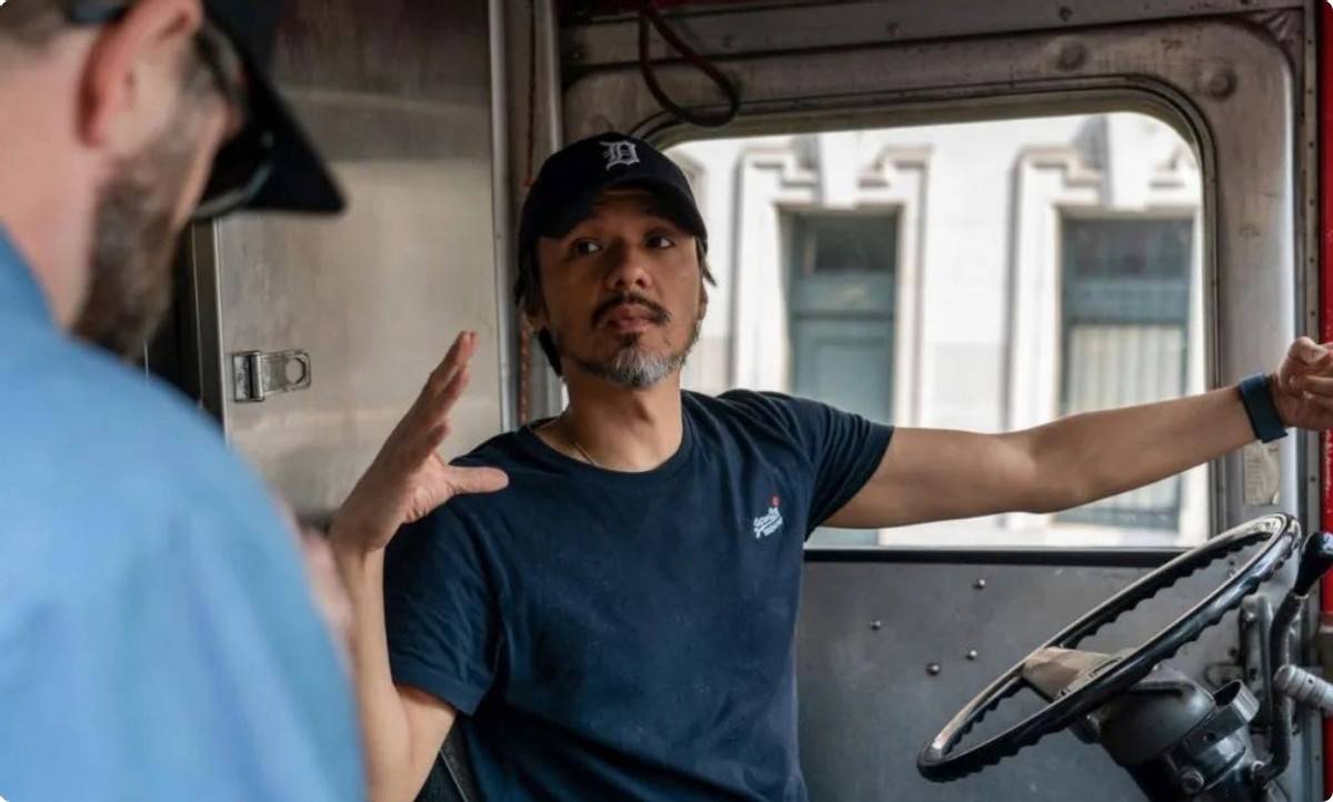 港风男神冯德伦大变样,胡子拉碴却男人味十足,47岁帅出新高度_舒淇