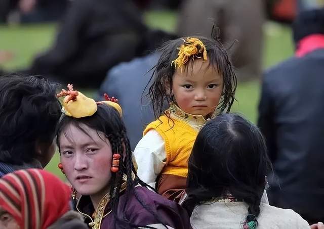 娶藏族姑娘做妻子有很多好处，第3个好处是男人都想要的