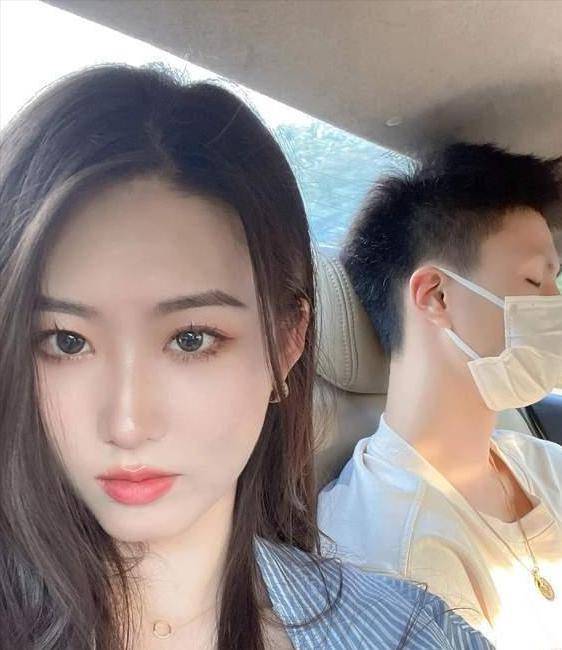 徐杰的长腿女友曝光,比徐中锋还高,粉丝坐不住了_胡明轩_赵睿_小胡