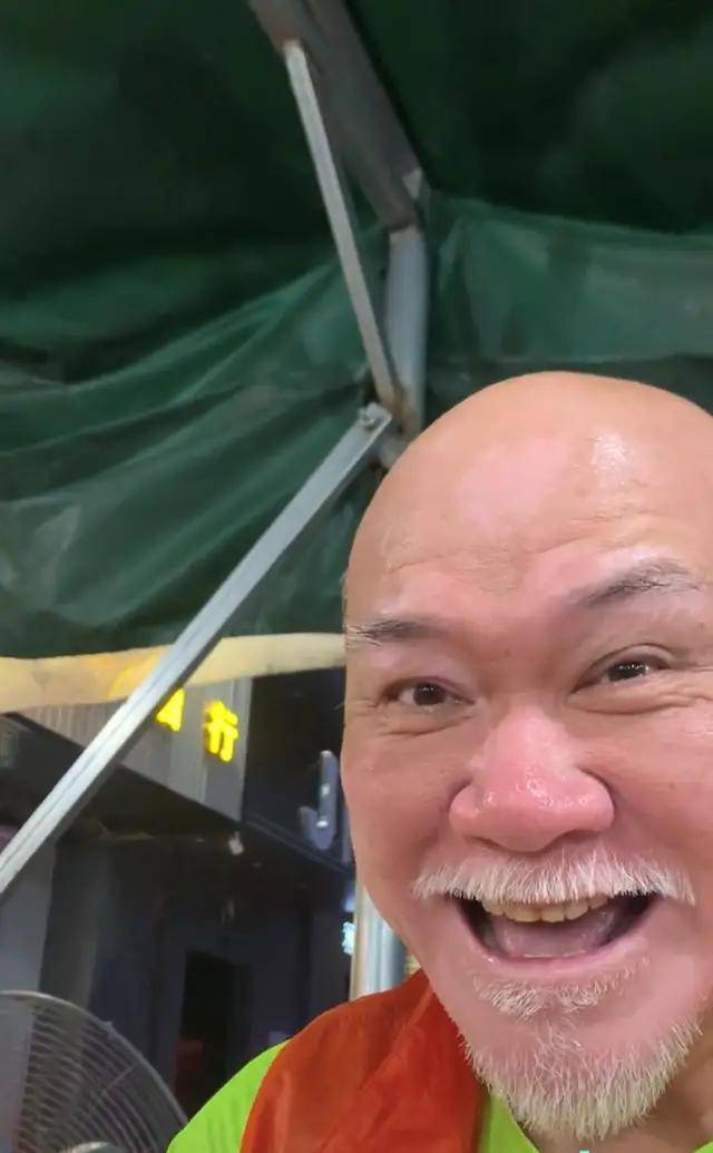 喝啤酒吃街边大排档,空姐妻子白皙优雅_王俊棠_郑恕峰_恶人