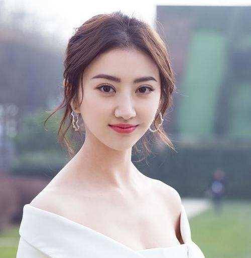 原创 景甜父亲身份曝光,背景强大连王思聪都不敢惹,网友:难怪不公开