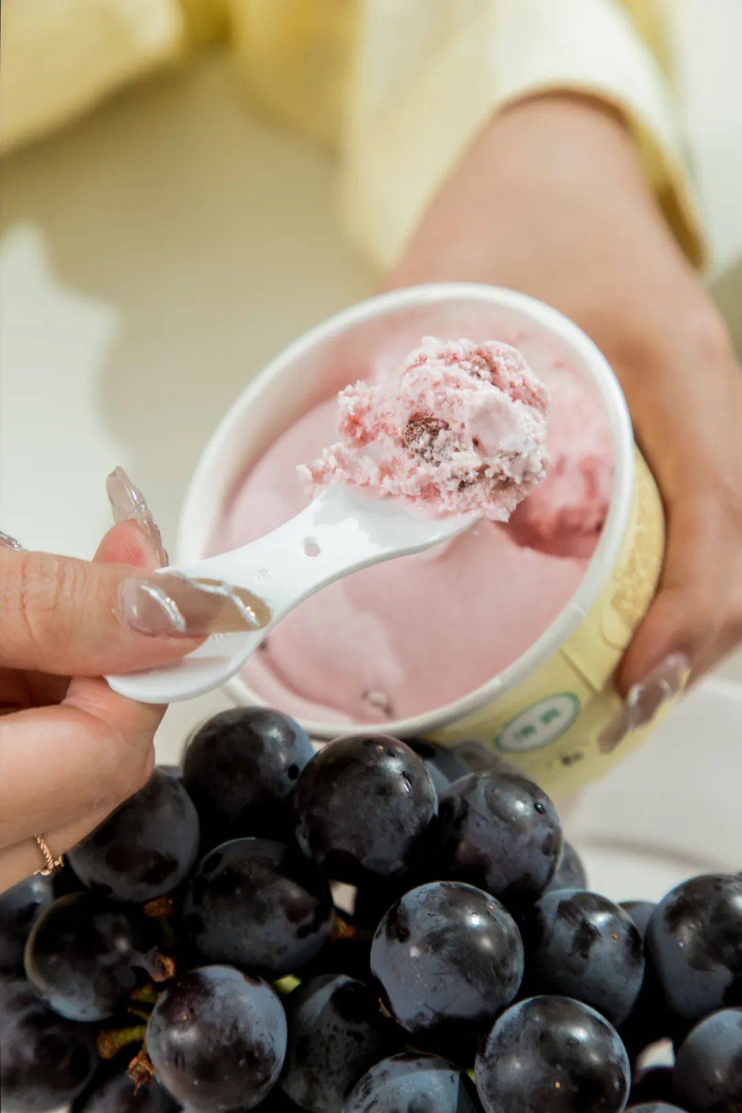 今夏必吃满满葡萄冰淇淋上线每一口都是夏天的味道