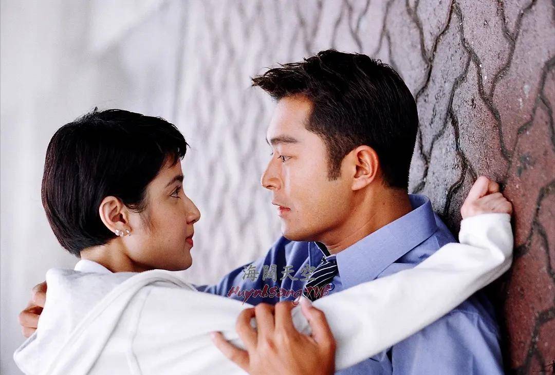 原创天地男儿重播戚其义天地系列短发美女有人惊艳有人丑出新高度