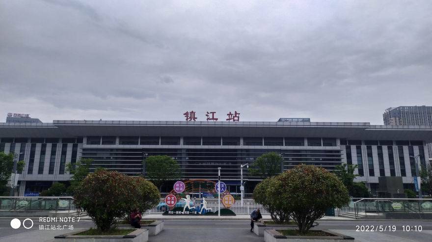 上海铁路局南京站拆除梳状单向门安装使用智能平面单向门