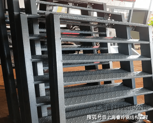 钢结构楼梯的搭建方法