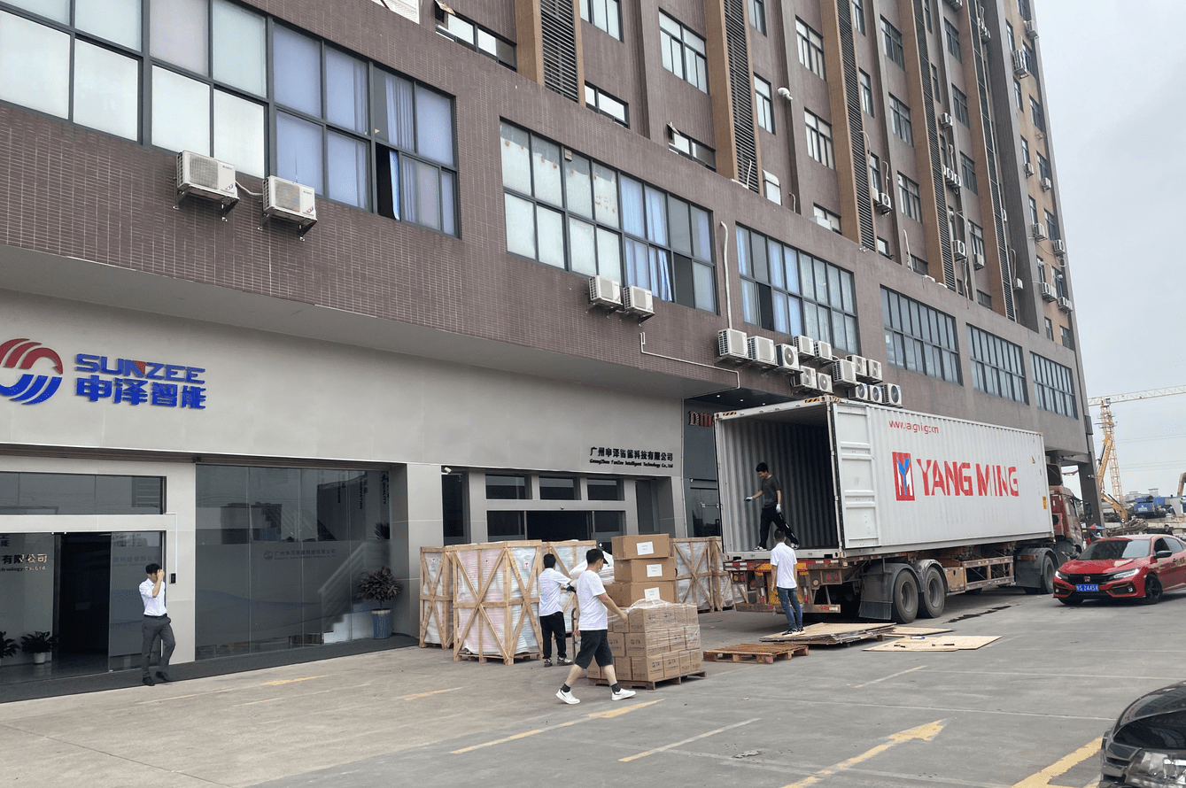 申泽智能全自动棉花糖机器人40尺货柜发往以色列