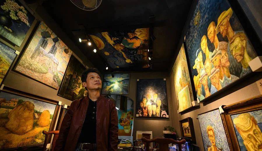 他就是赵小勇但他却千万遍的模仿过梵高不一定记得自己画过的每一笔