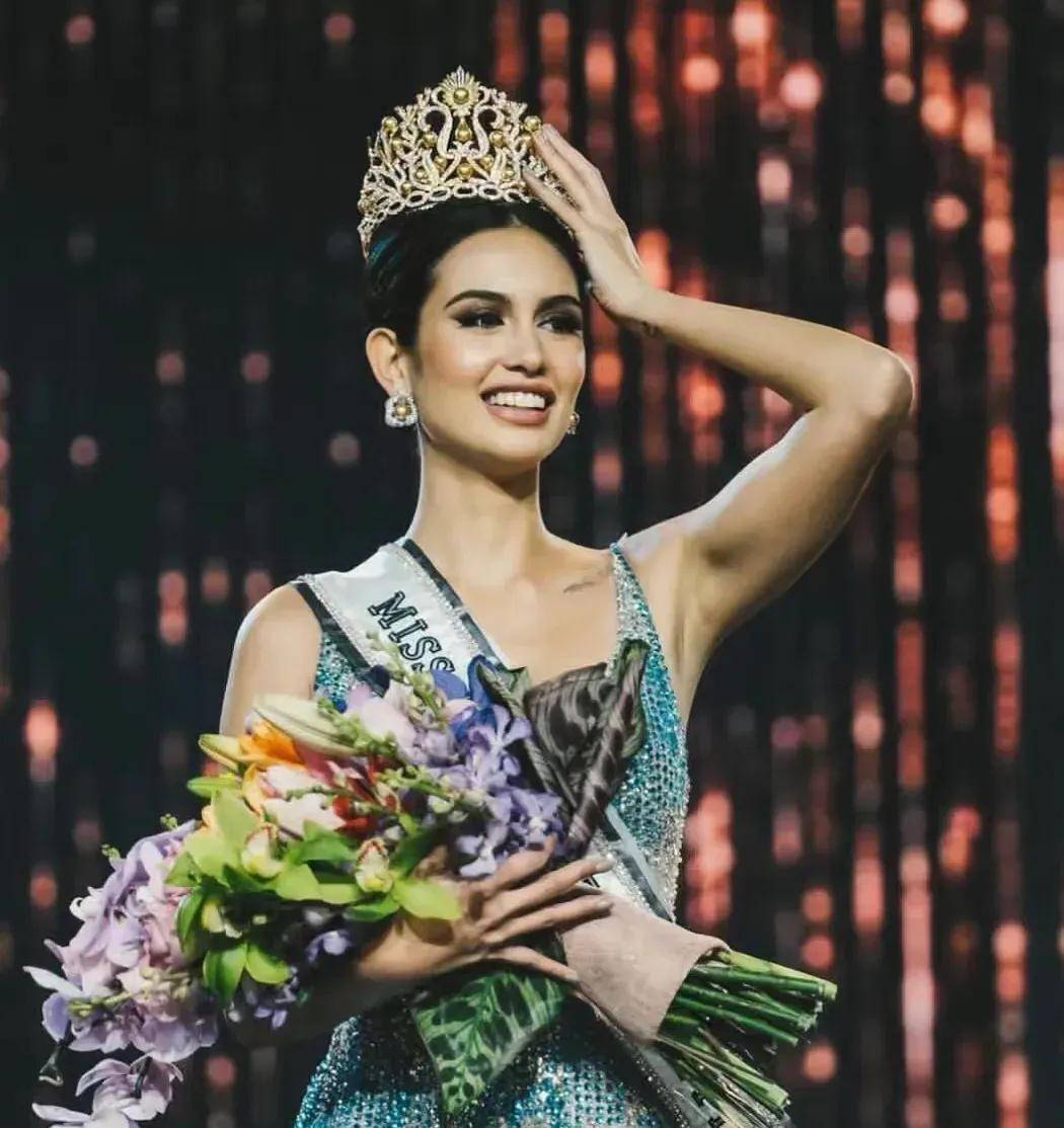 原创菲律宾环球小姐celestecortesi演绎蓝色的魅力简直就是美的化身