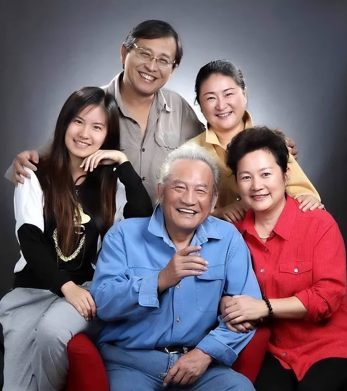 原创著名演员杨在葆逝世一年多了小妻子的生活状况怎样