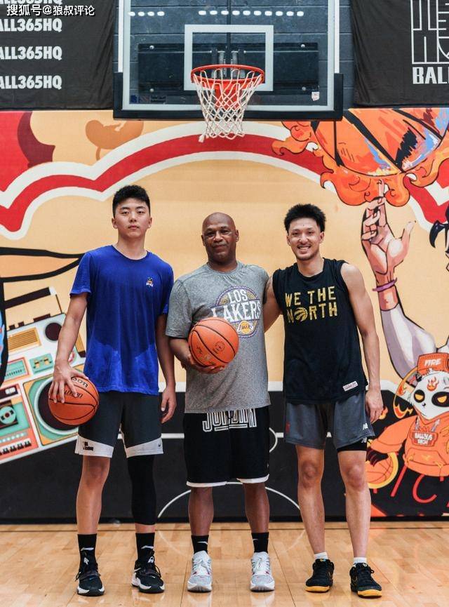 原创恭喜辽宁男篮又一个张镇麟即将诞生17岁小将赴美越打越强