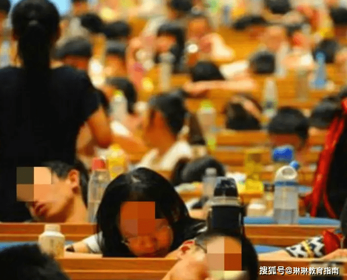原创             上海交大多名学生被强制退学，网友却十分支持，大学生该醒了