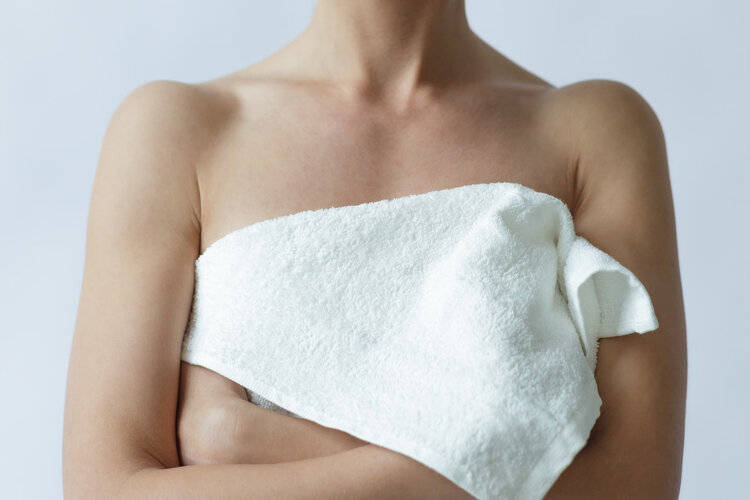 原创洗澡时下面的毛总是很容易脱落正常吗或有3个危害要重视