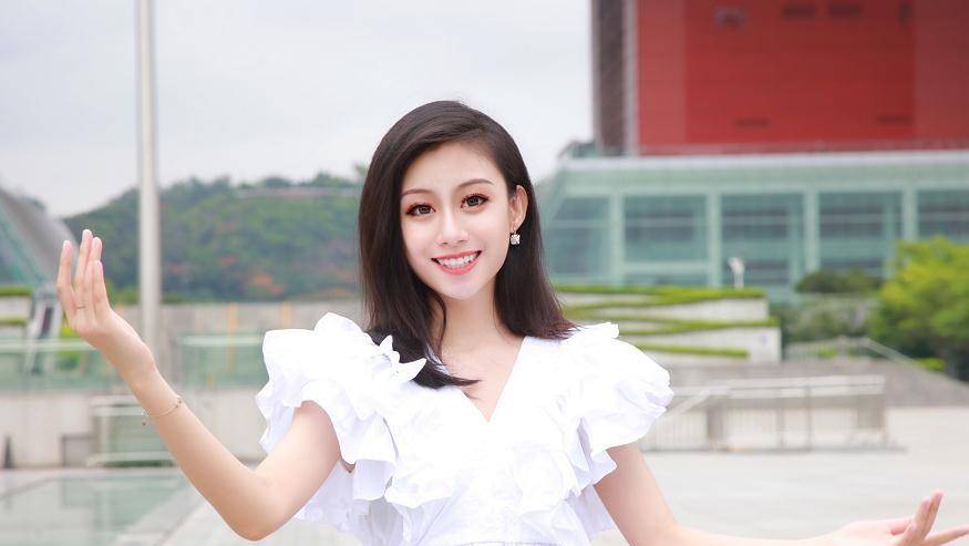 她大概会成为下一个粤语歌天后吧_伍珂玥_王靖雯_节目