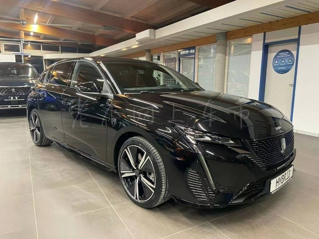 对标大众高尔夫运动元素丰富黑武士标致308进店15t8at