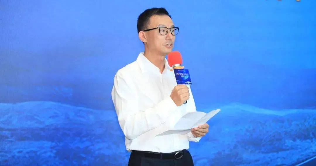 520，卓越集团公益基金会成立揭牌！