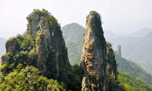 在仙華山上的洞庭湖穴約十幾個,如果時間充裕的話,一定要到這些洞穴