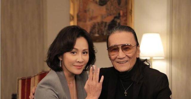 张柏芝生下三胎后,谢贤公布遗产分配,王菲谢霆锋受到了威胁_小林_孩子