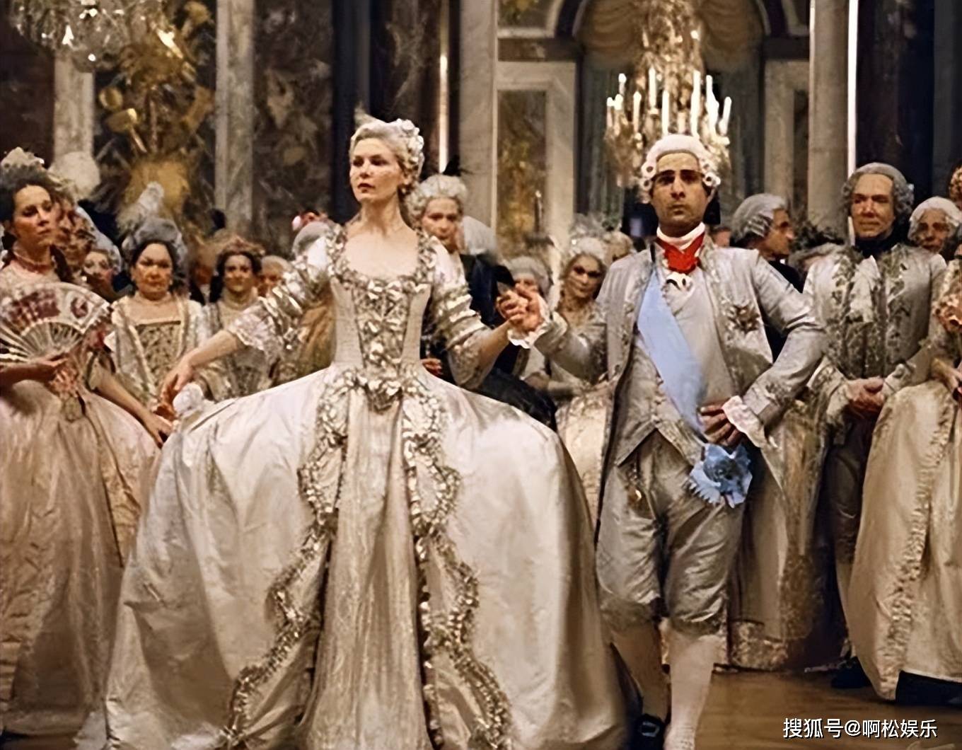 法国贵妇站着小便,如厕无纸用粗绳,中世纪的欧洲真乃绝绝子_贵族_生活