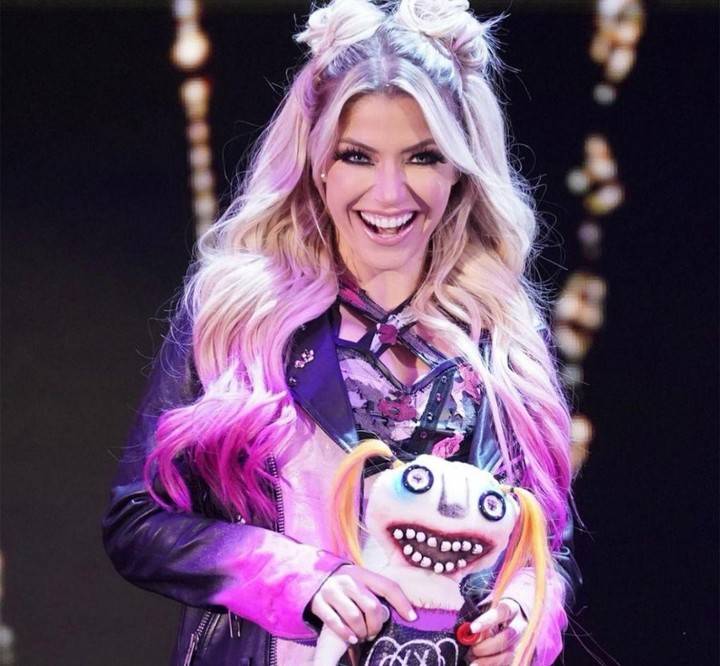 wwe已无更好剧情安排,小魔女布利斯期待向好莱坞进行发展!