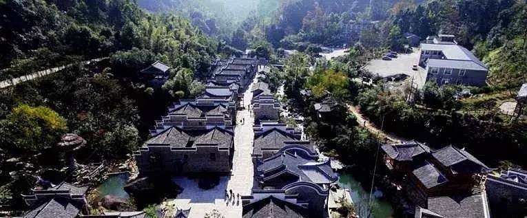 原创             广东新丰县：想体验“广东香格里拉”，这条千年古道是必由之路