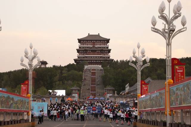 2022内蒙古和林格尔第十三届芍药文化旅游节开幕，点燃群众文化热情