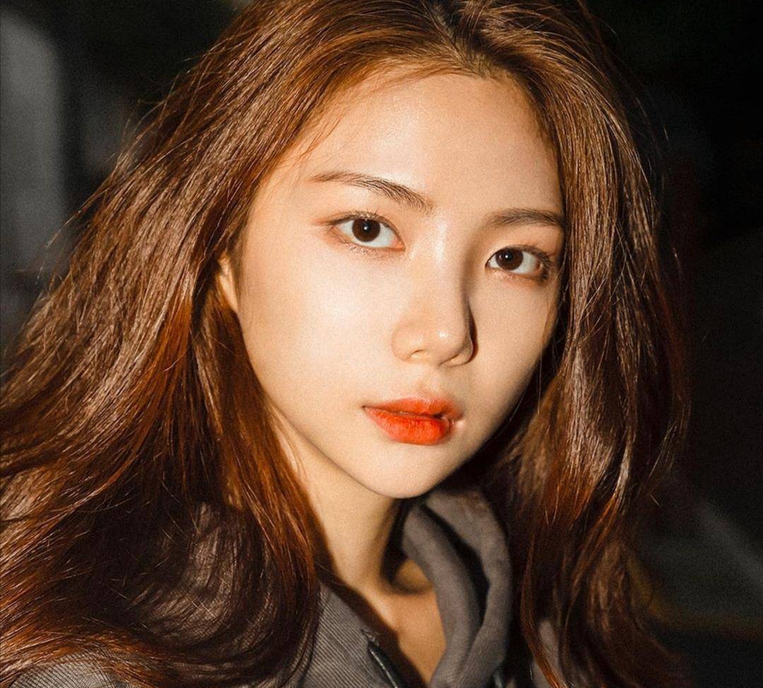 原创李佳恩写真花絮曝光落选izone后签约新公司转型演员