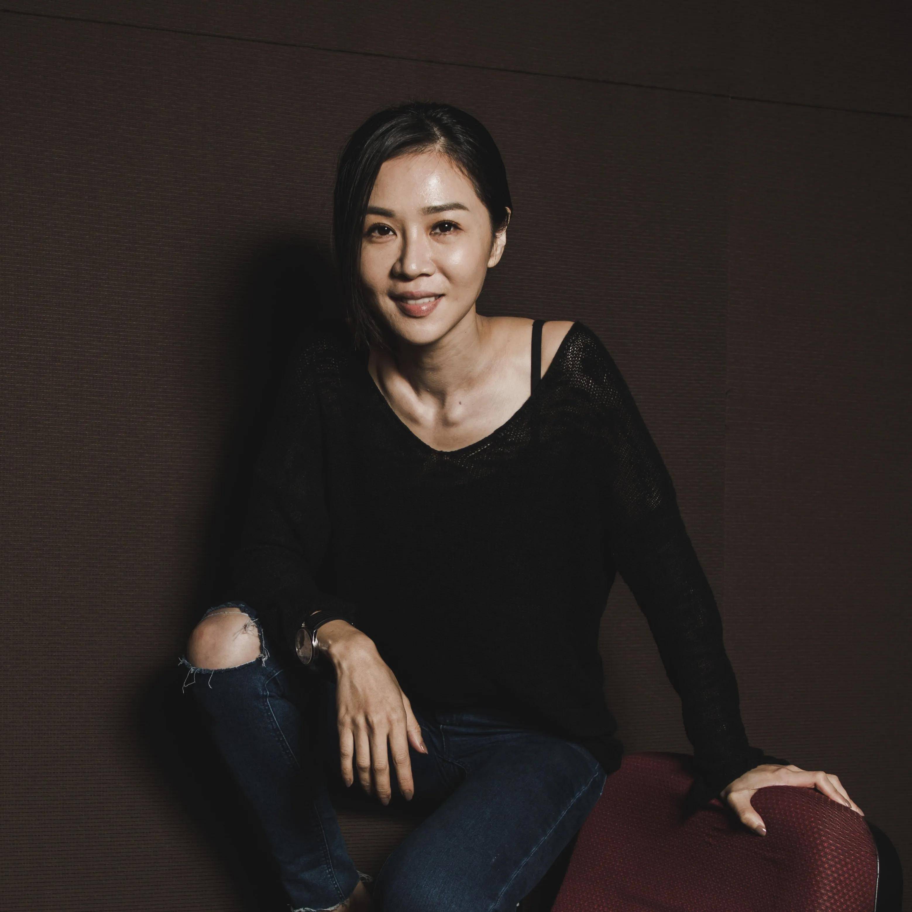 金马奖打败"甄嬛",被称史上最穷影后,出道18年她仍靠父母接济_谢莹萱