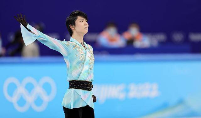 羽生结弦冬奥会后冰演首秀!开始不久成功完成四周跳,粉丝太疯狂