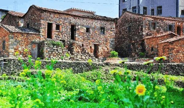 宛如一幅美丽的油画卷,像迷宫一样的石头村_樟脚村_泉港区_陈平山