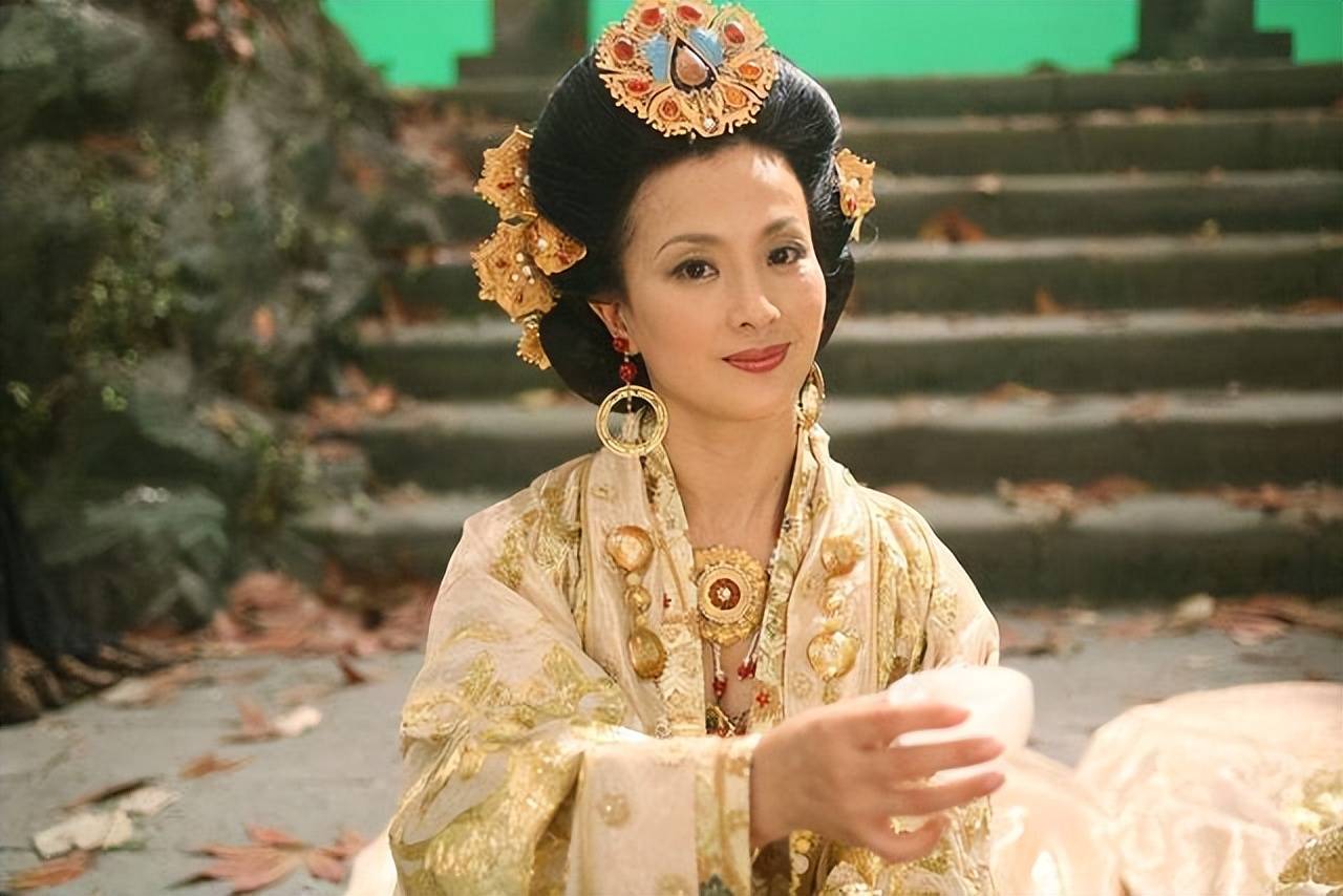 原创
齐家遗址出土一件文物,证明黄帝见西王母,室内有十面铜镜是真事