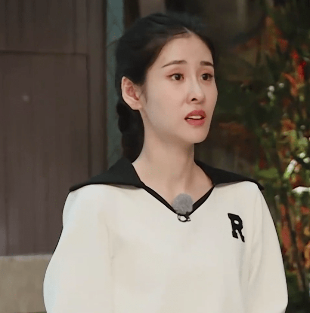 还是好好唱歌吧张碧晨上综艺被批没脑子有必要骂这么难听吗