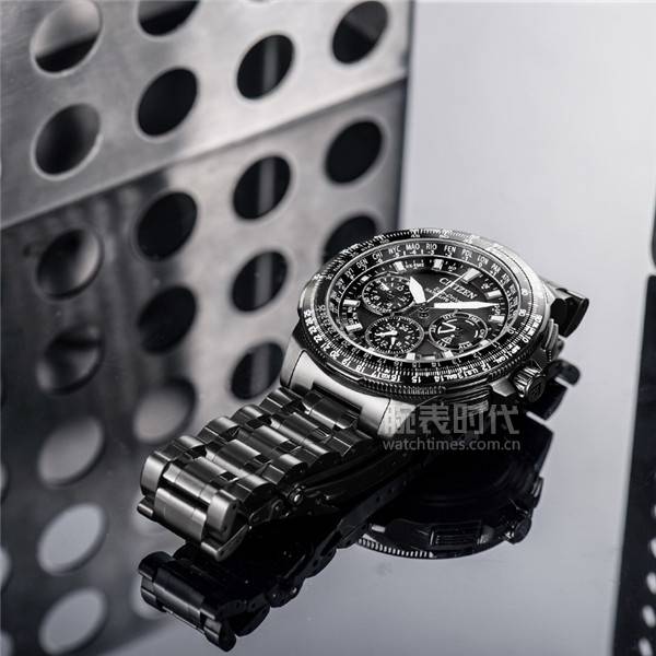 ������ʹ��˧ʮ�������������,��������ͬ��