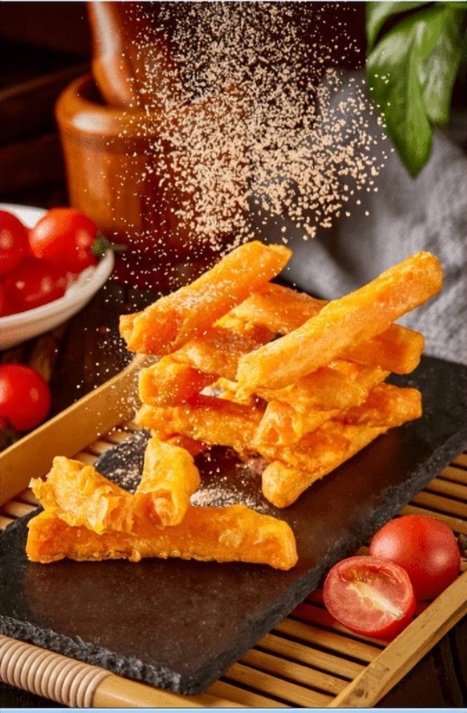 甘梅地瓜条卤小二最新出炉的油炸新品——鸡肉薯片!
