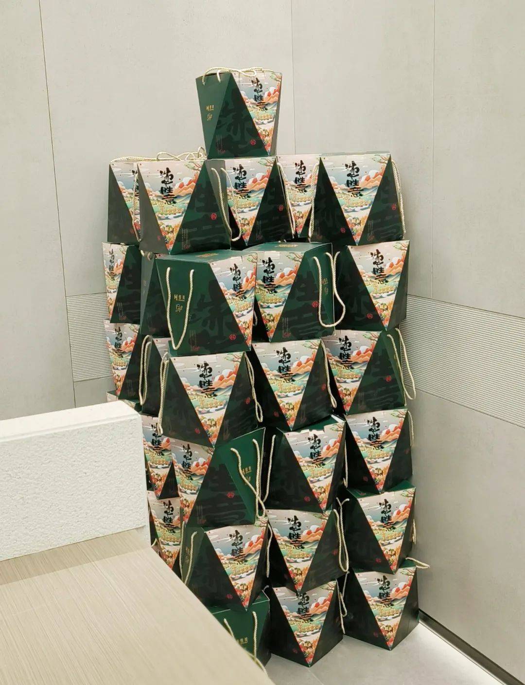 快来围观福利领取现场~华可可端午福利已送达~延续以往每逢佳节福利