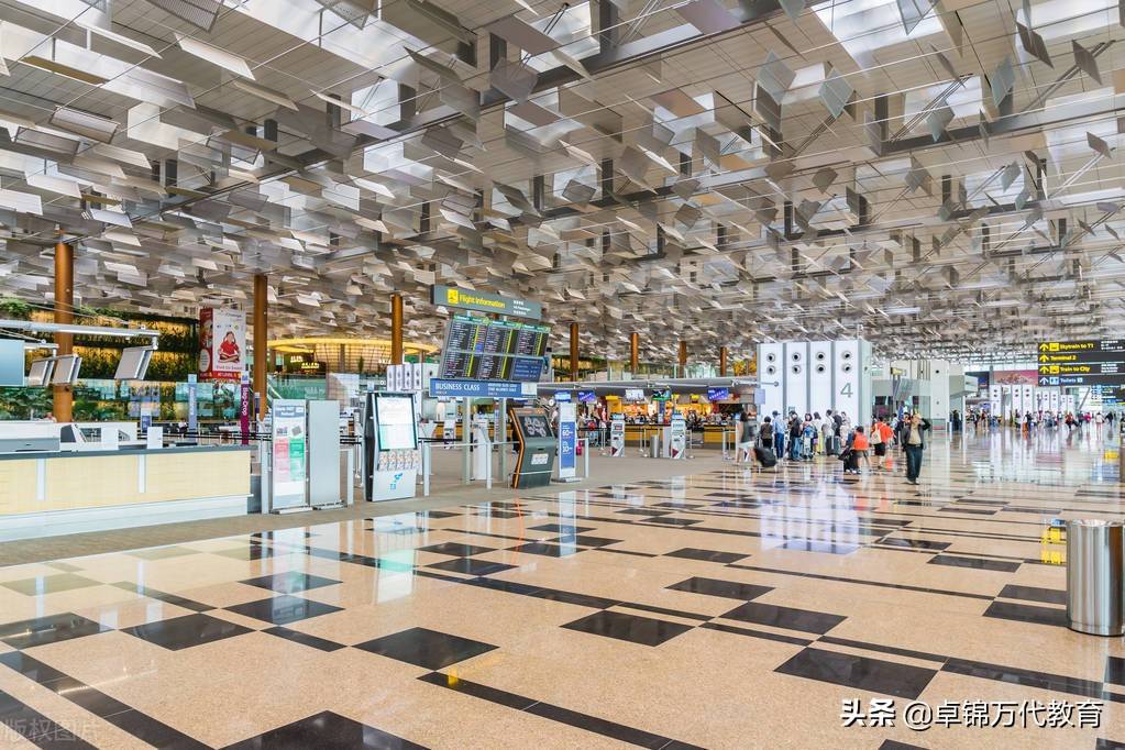全新面貌迎客新加坡樟宜机场t2重开