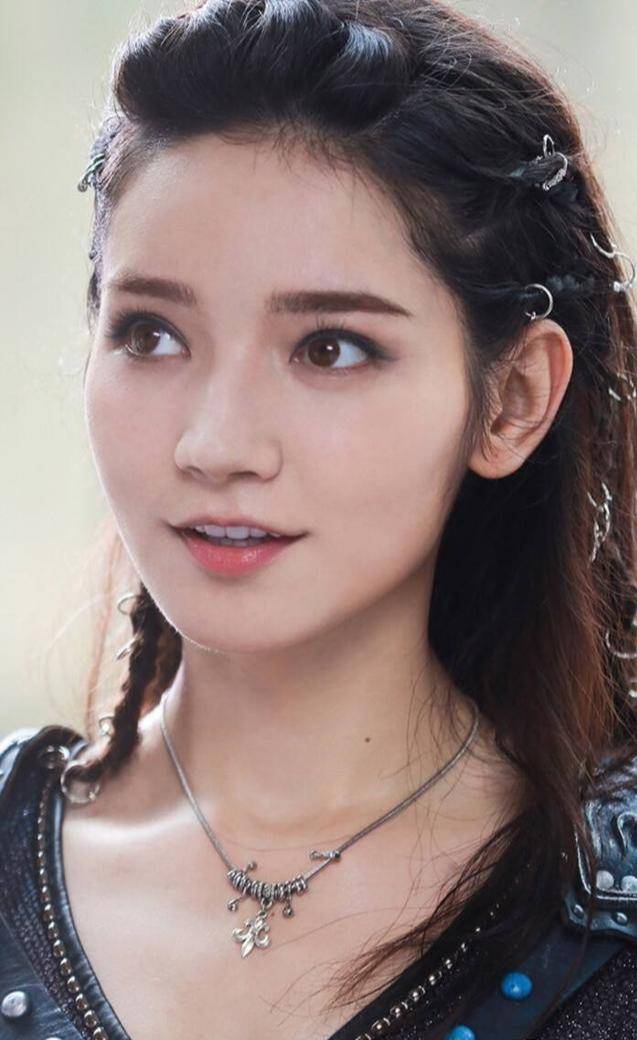 除了佟丽娅蒋欣,这几个来自新疆的女明星也很受观众喜爱_乌鲁木齐市