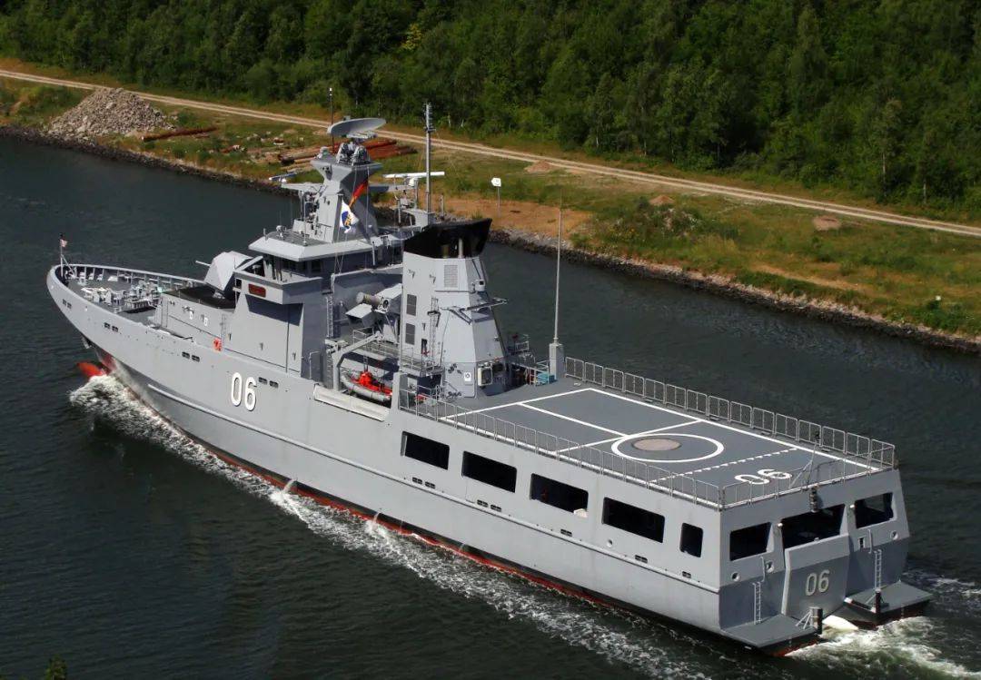 小国海军志文莱海军